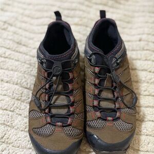 Merrill Moab Size 10